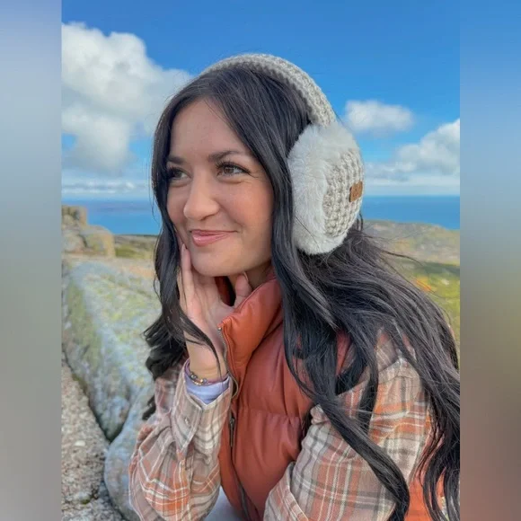 NWT - Heather Knitted Faux Fur - Earmuff - Picture 3 of 3